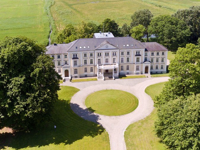 Klinikum Schloss Lütgenhof weitet Löwen-Engagement aus. Psychosomatische Einrichtung an der Ostsee ist neuer Exklusivpartner. 